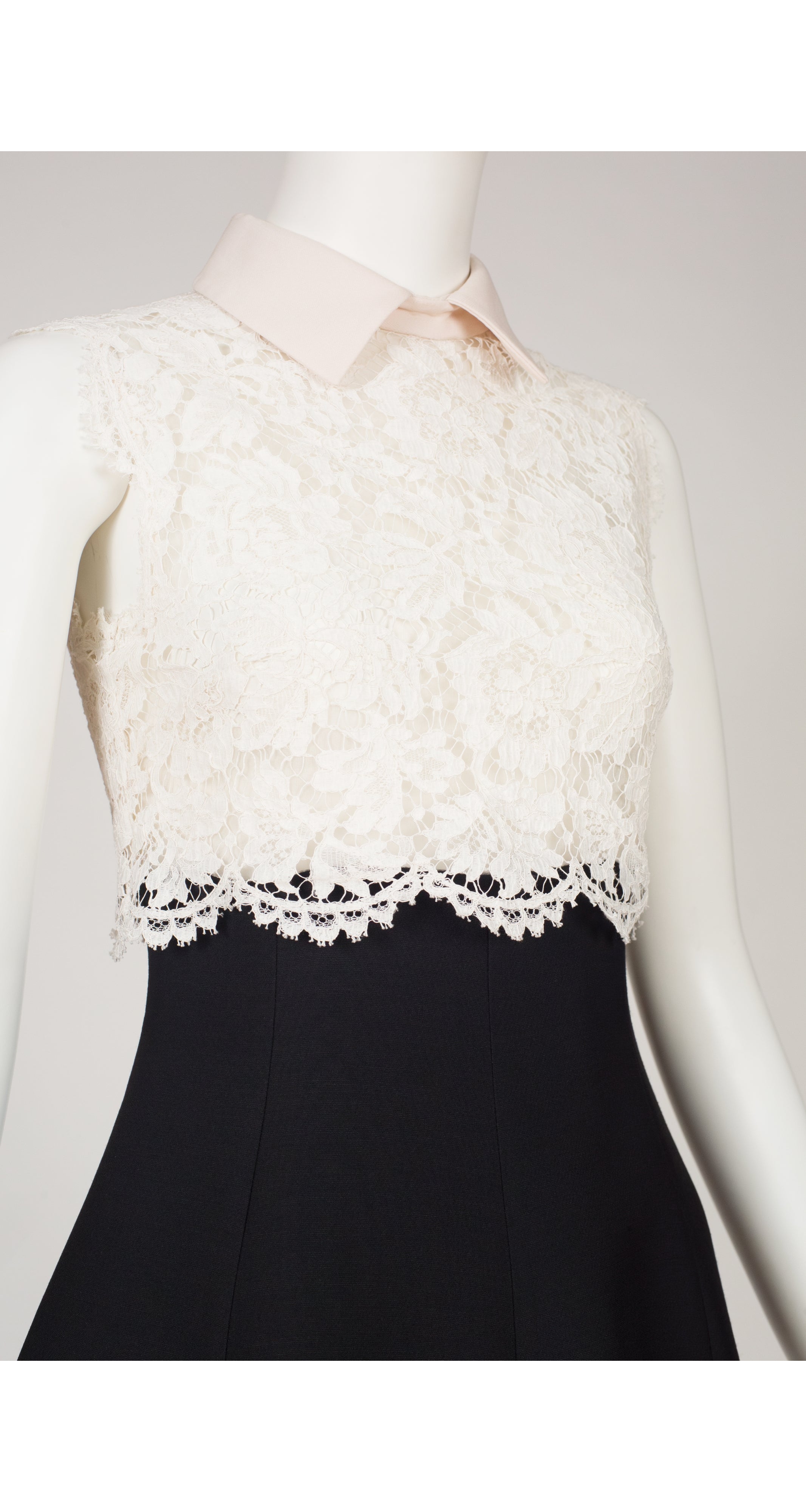 2016 Scalloped Floral Lace Collared A-Line Dress