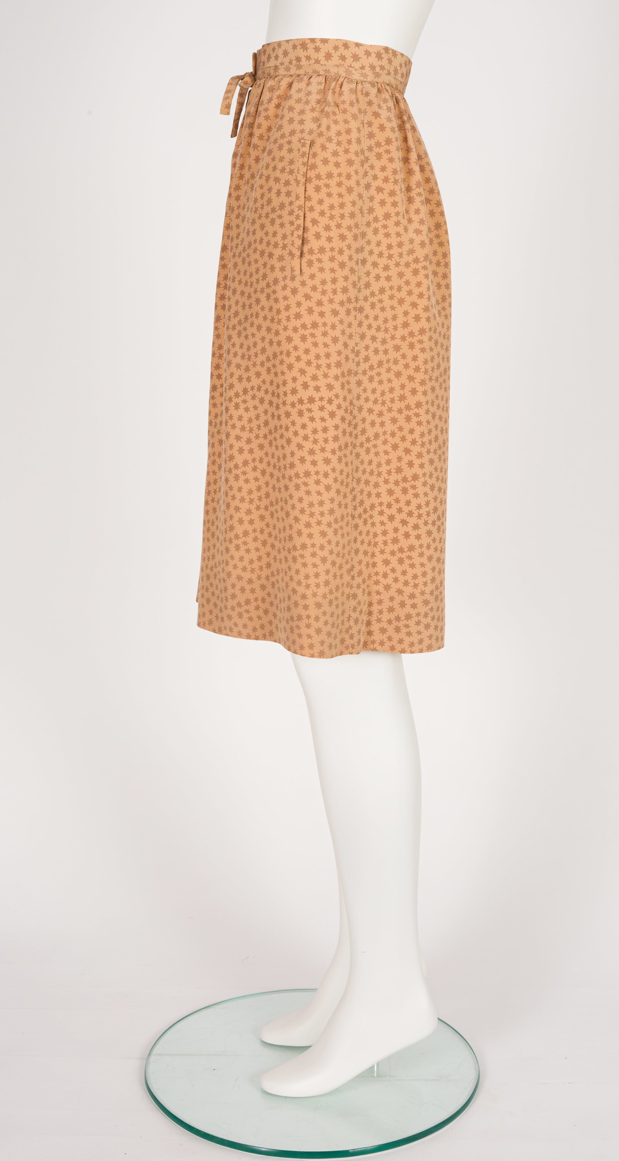 1979 S/S Star Print Beige Silk Knee-Length Skirt