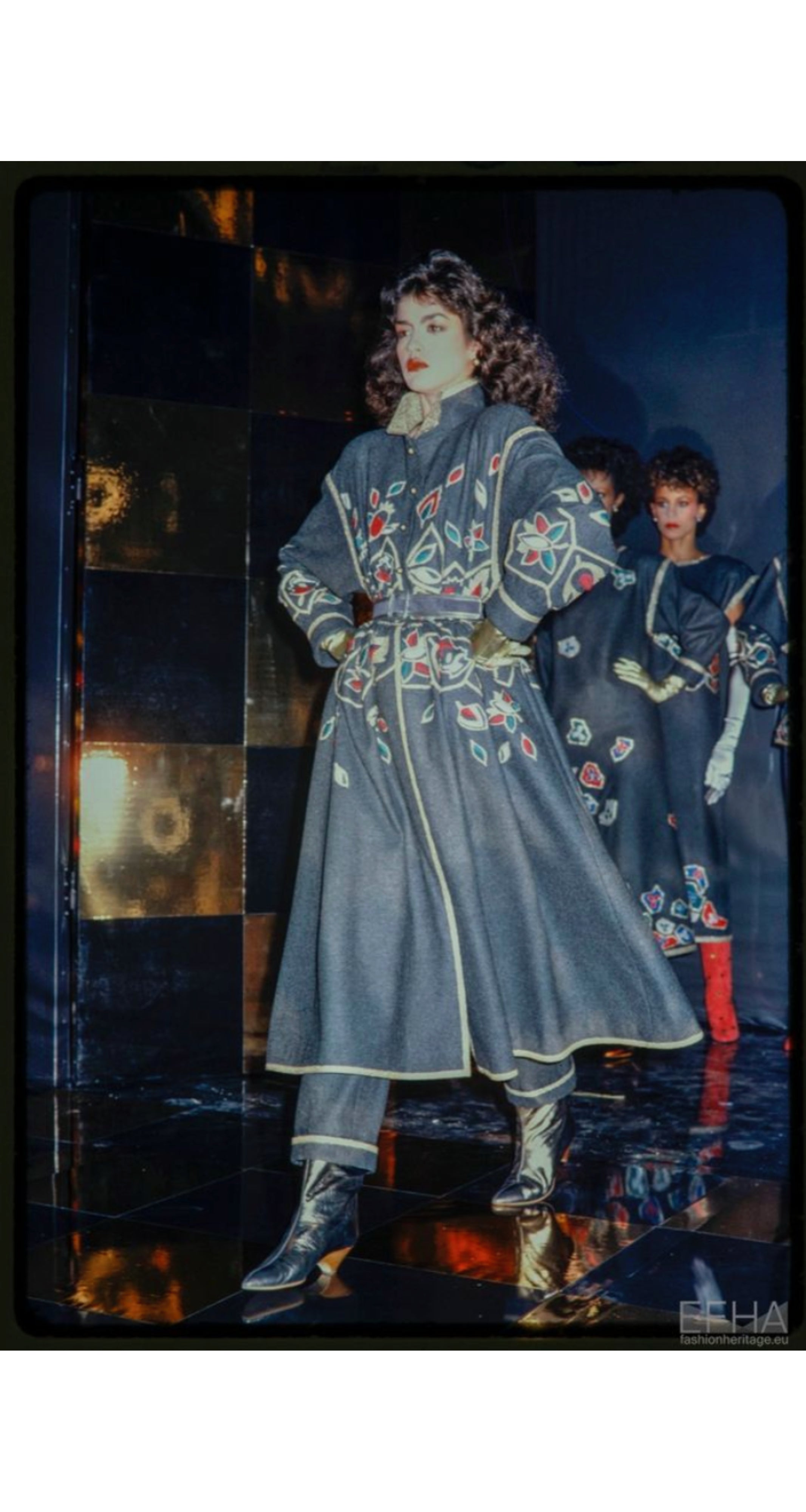 1981-82 F/W Metallic Gold Embroidered Gray Wool Jacket