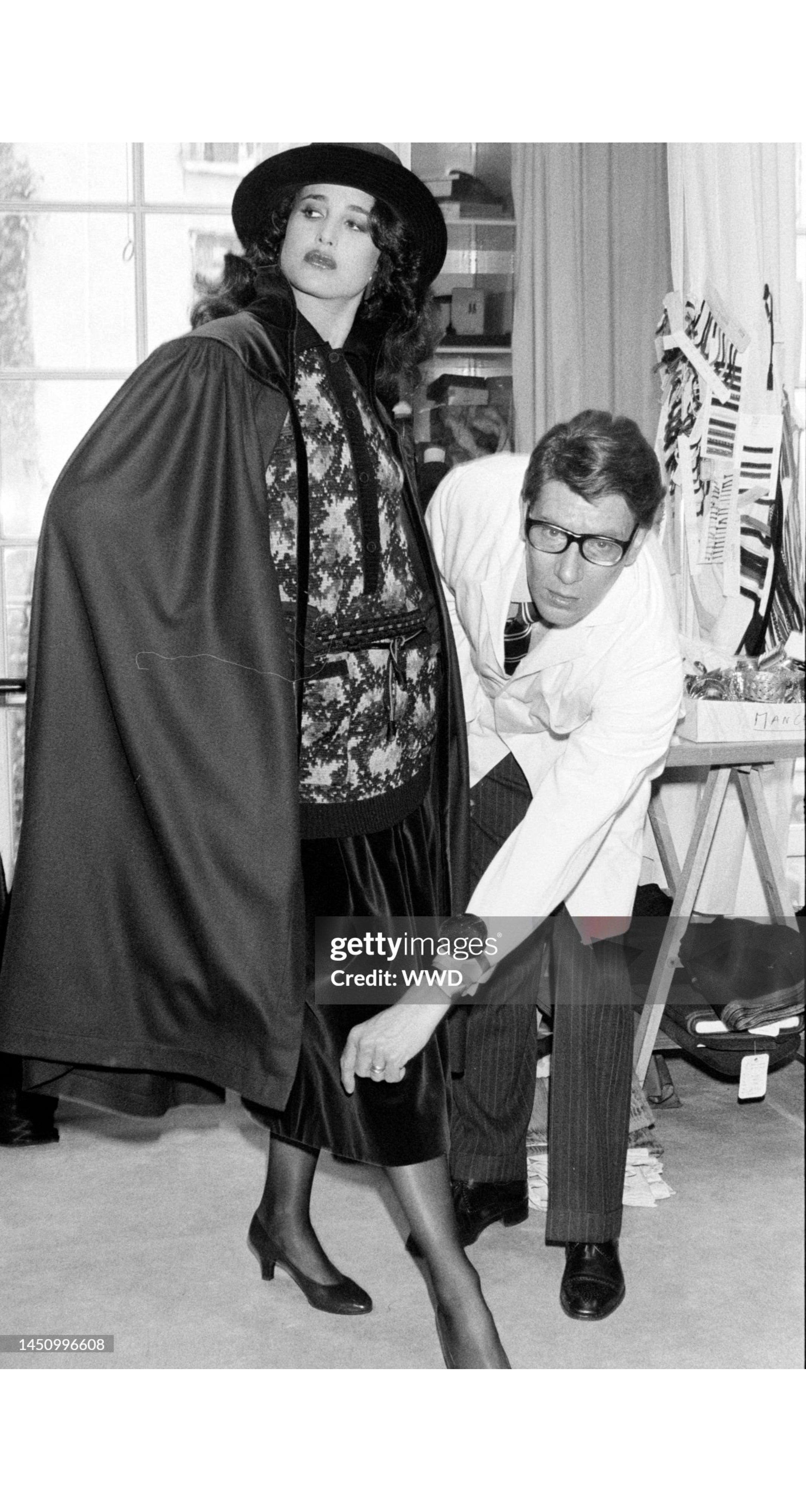 1981 F/W Gray Wool & Velvet Collared Cape