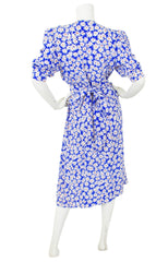 1970s Daisy Print Silk Faux Wrap Puff Sleeve Dress