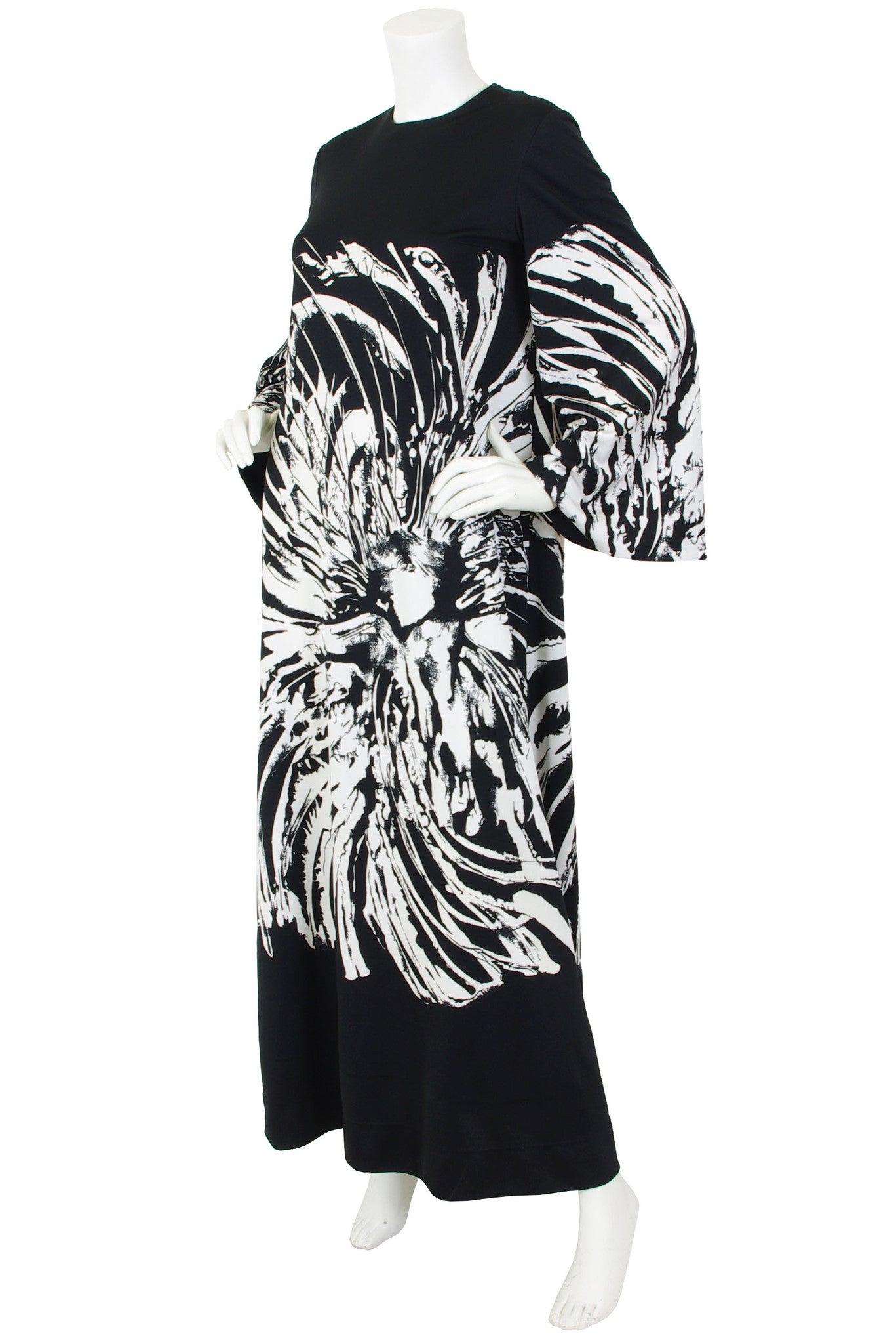 1970s Abstract Black and White Jersey Caftan Dress