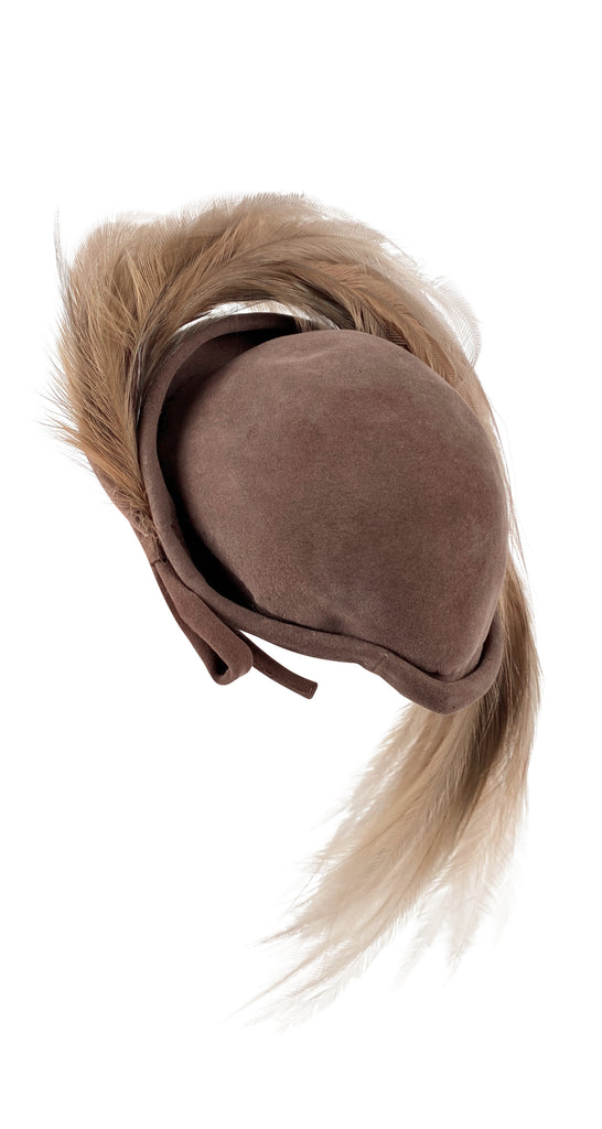 DAPPER 1940s\' BROWN FELT HAT WITH PEAR & RUST COLORED FEATHER TRIM + VEIL 1940s Brown Hat With Feathers and Veil - Etsy main image 4