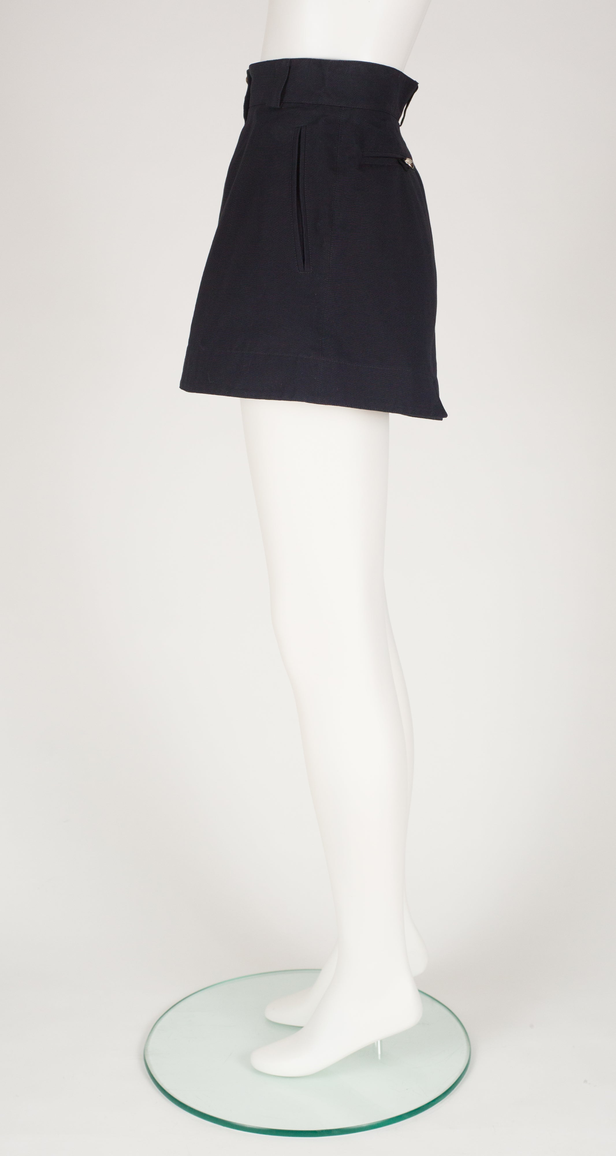 1991 S/S Structured Black Cotton High-Waisted Shorts