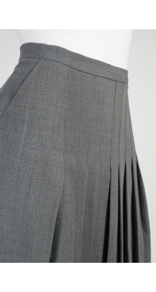 Burberrys 1990s Vintage Gray Wool Pleated Mini Skirt – Featherstone Vintage