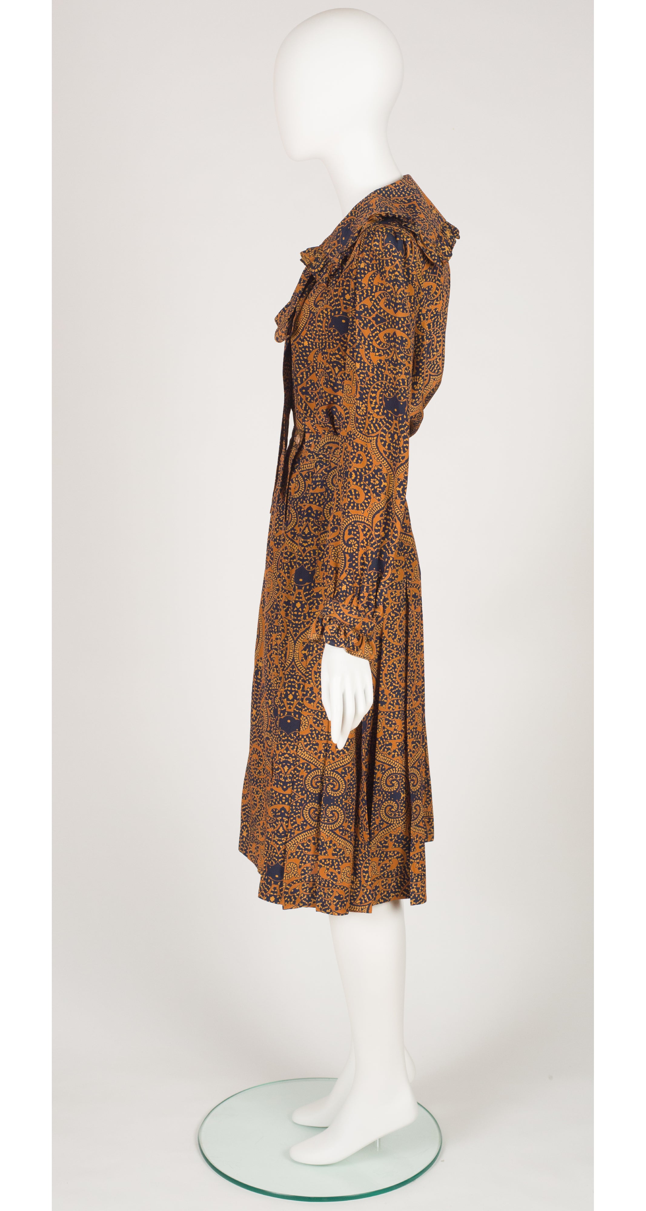 1981 S/S Printed Silk Ruffle Blouse & Pleated Skirt Set
