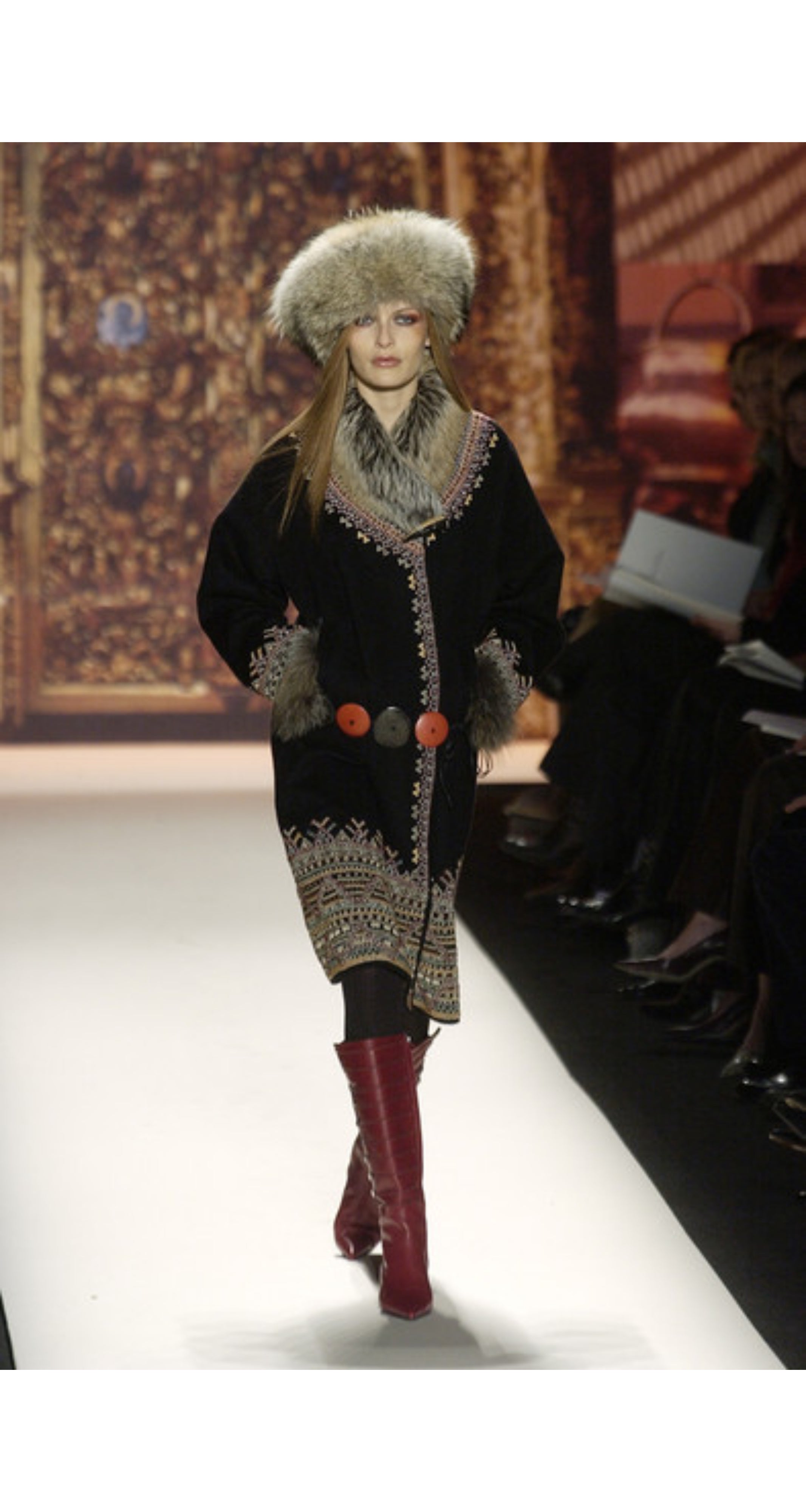 Oscar de la Renta Blonde Fox Fur and Brown Suede Boots - MRS Couture