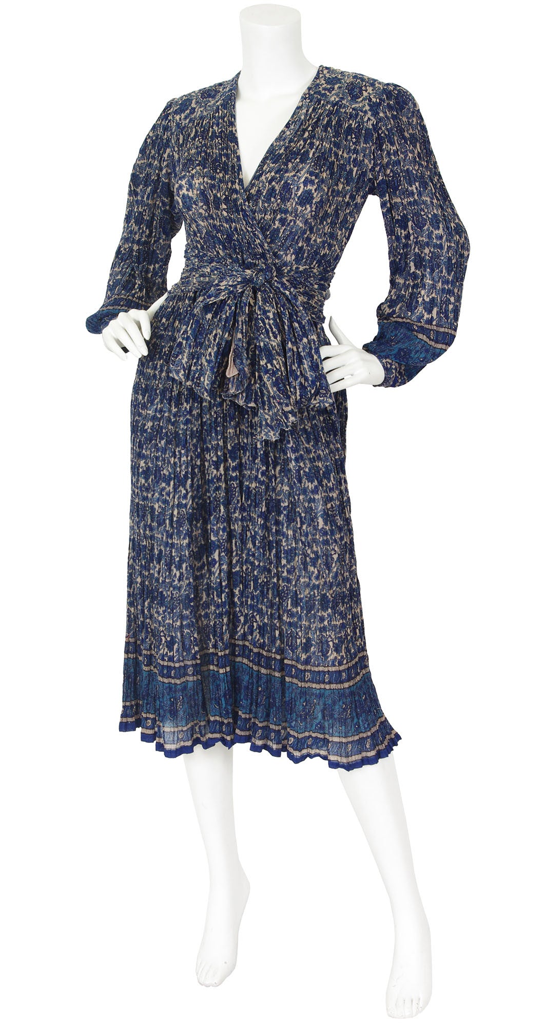 Anokhi 1970's Vintage Peacock Floral Indian Cotton Gauze Dress – Featherstone Vintage Anokhi 1970's Vintage Peacock Floral Indian Cotton Gauze Dress – Featherstone Vintage