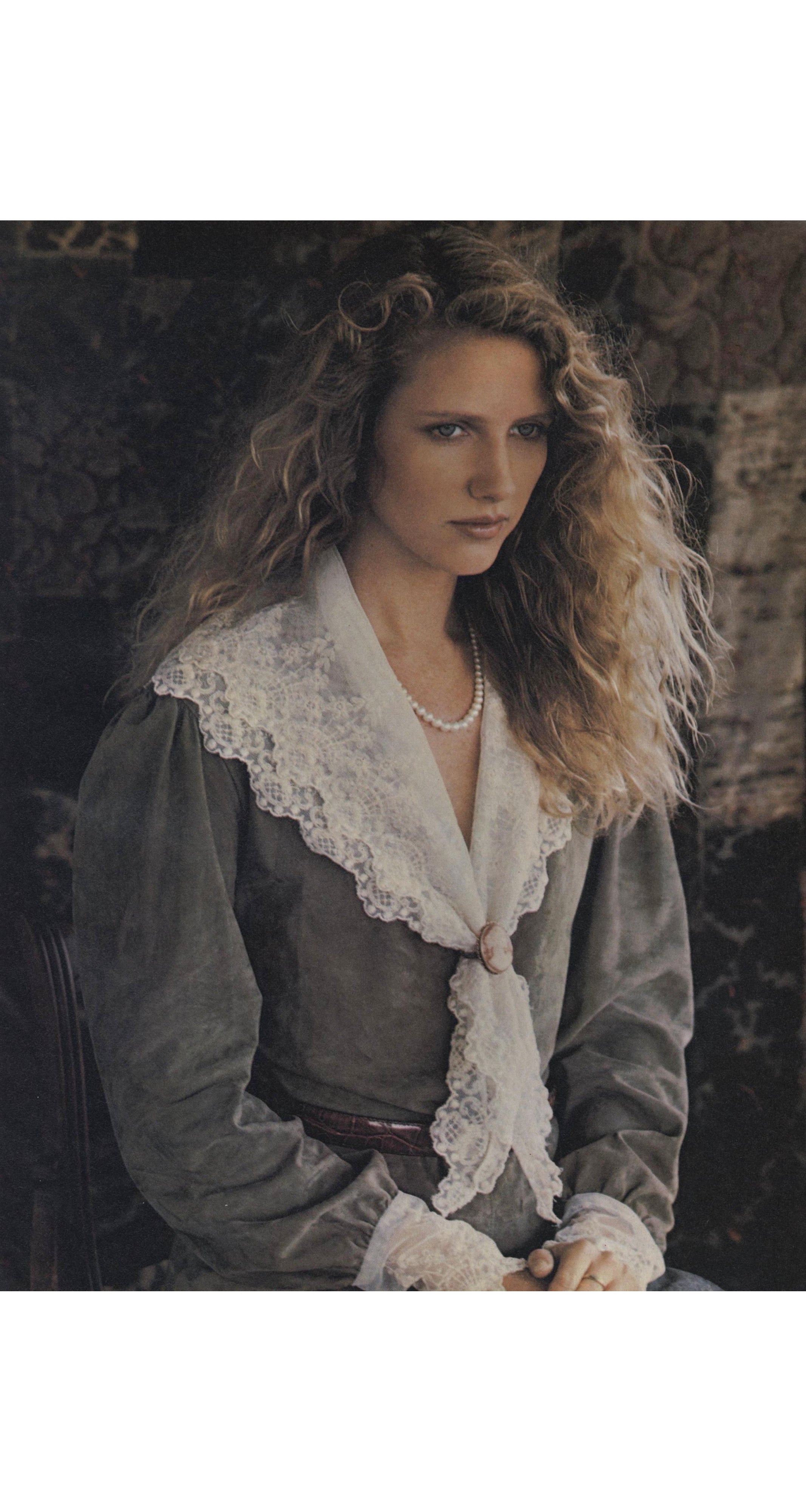 1982-83 F/W Ad Campaign Ecru Lace Collar Blouse